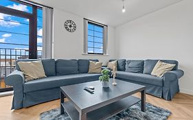 Stylish 2-Bed - Rooftop Views - Central Birmingham